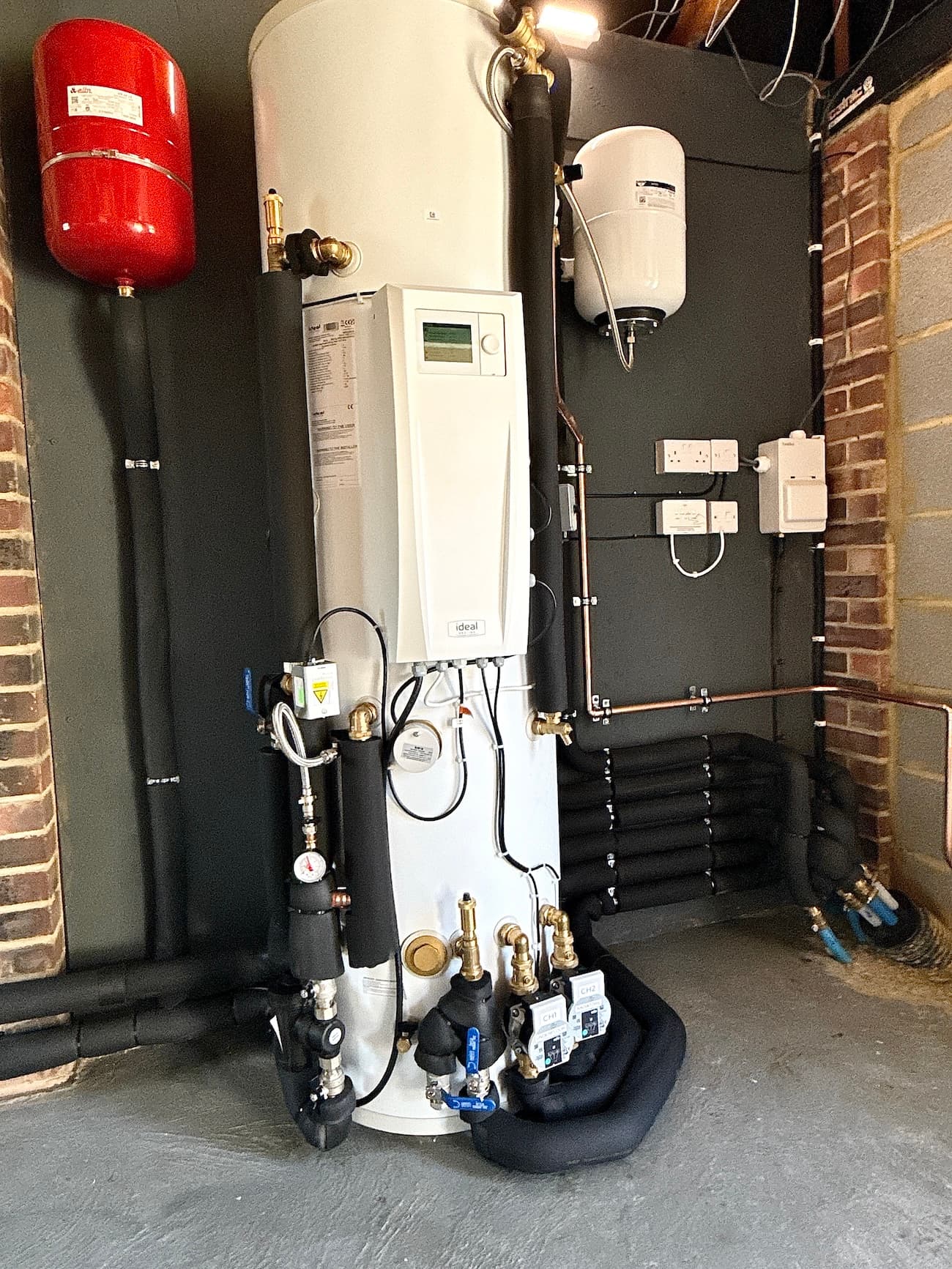 Customer‑first air conditioning and renewables expertise